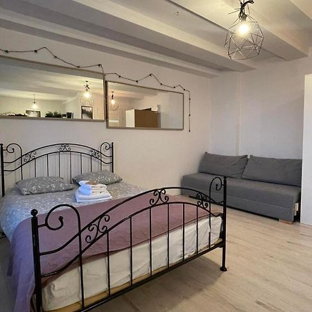 Przytulny Apartament Przy Starym Miescie Torun Exterior photo